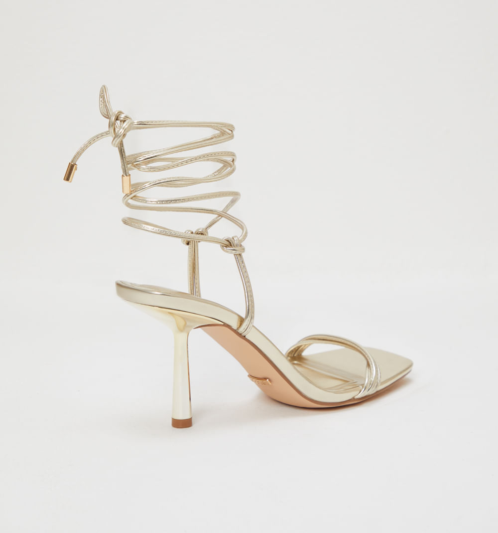 Sandalia tacon capellada  tiras amarre