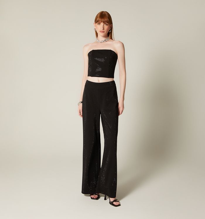 Blusa strapless con hotfix