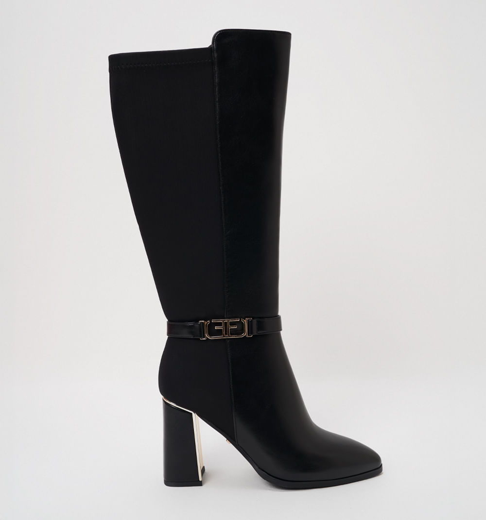 Bota caña alta con herraje