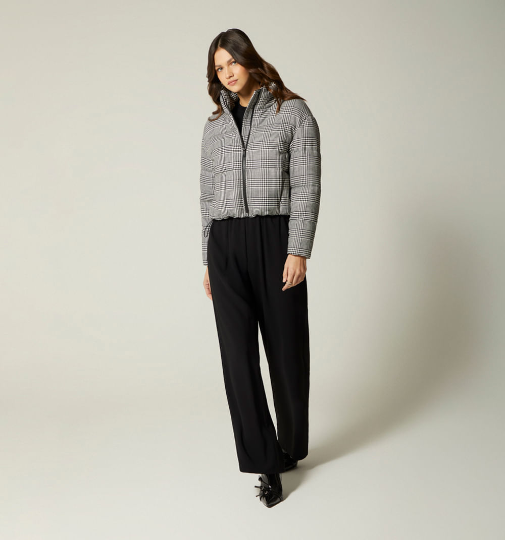 Chaqueta acolchada cuello alto cuadros