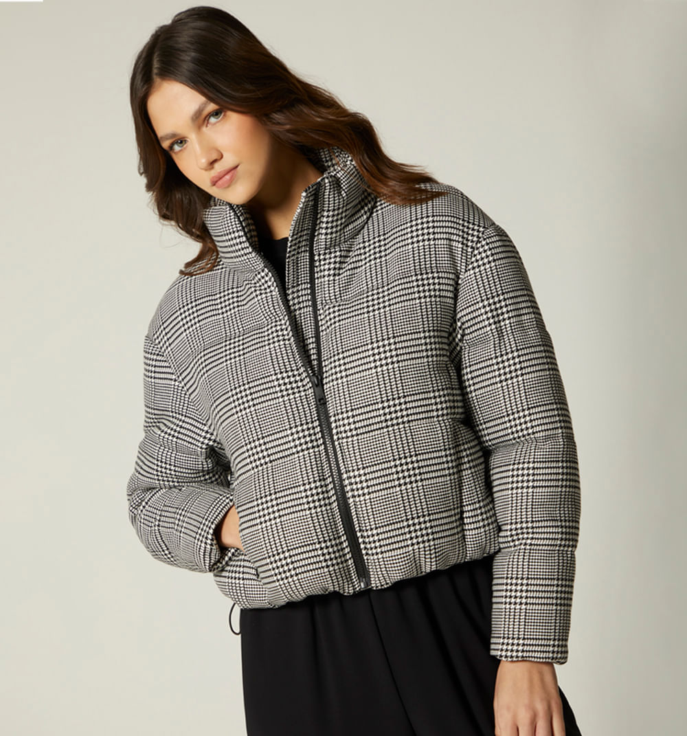 Chaqueta acolchada cuello alto cuadros