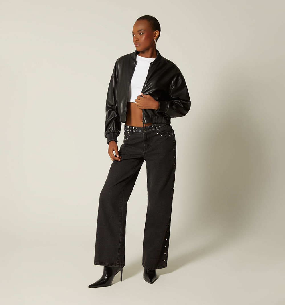 Jean bota recta tiro medio con taches