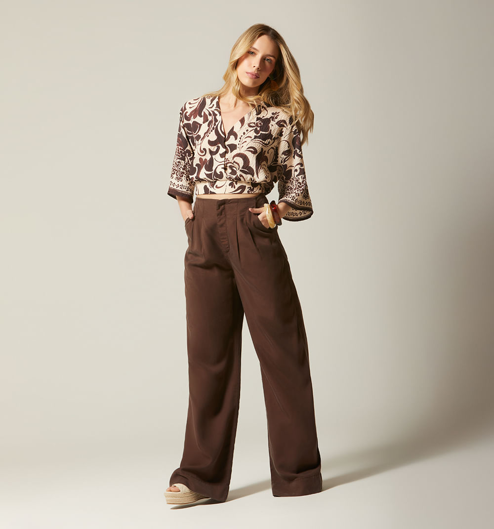 Pantalon tiro alto bota ancha