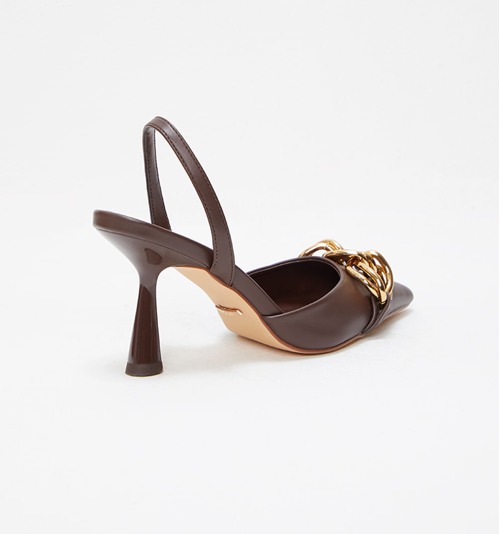 Zapato cerrado con cadena