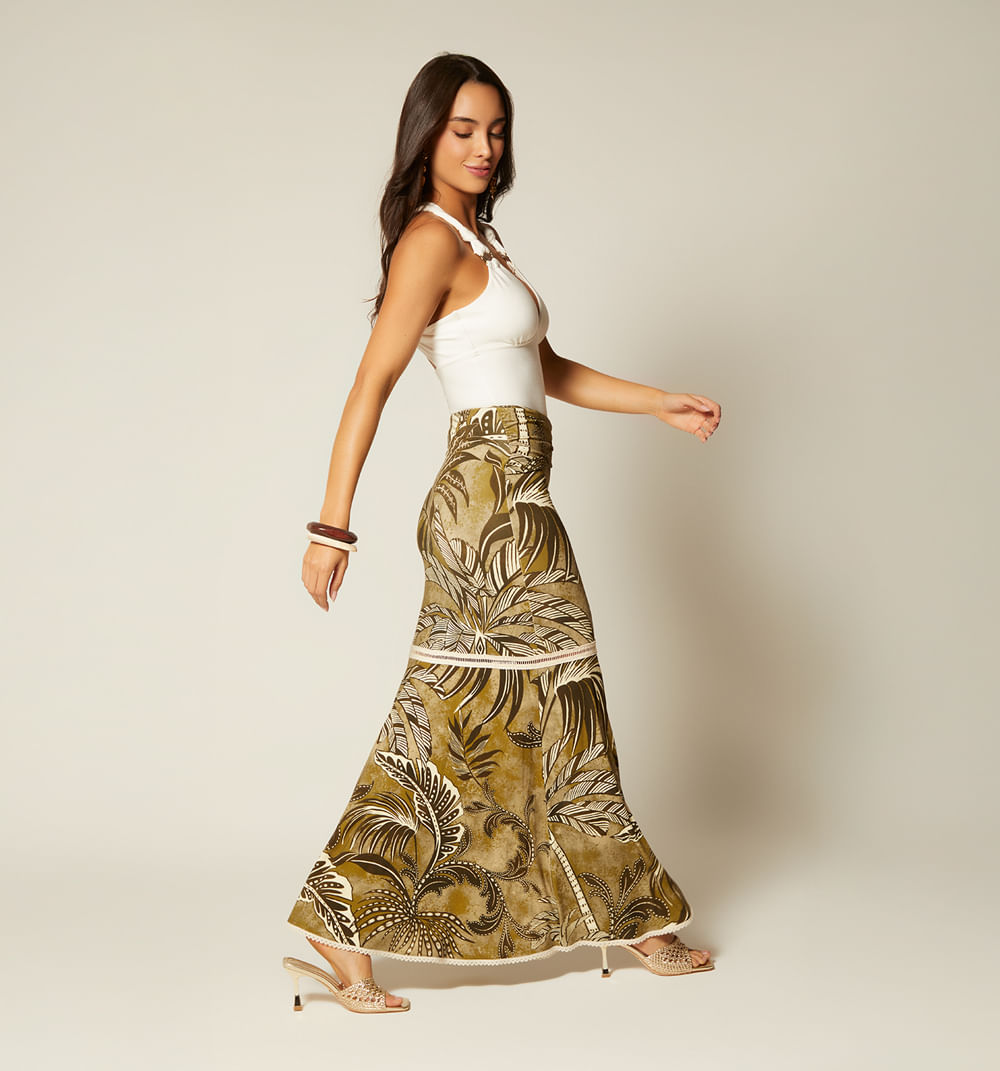 Falda larga con insumo