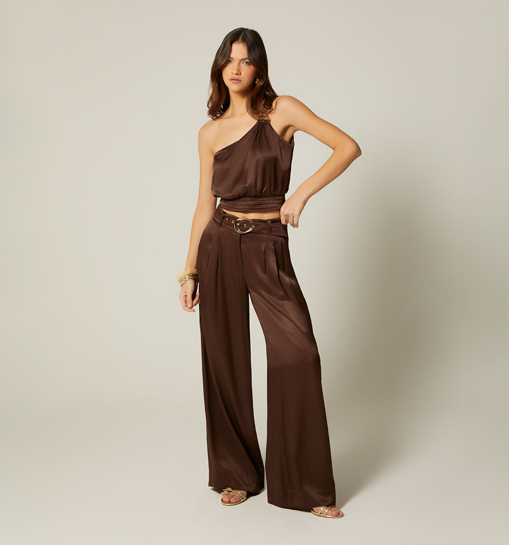 Pantalon tiro alto con correa