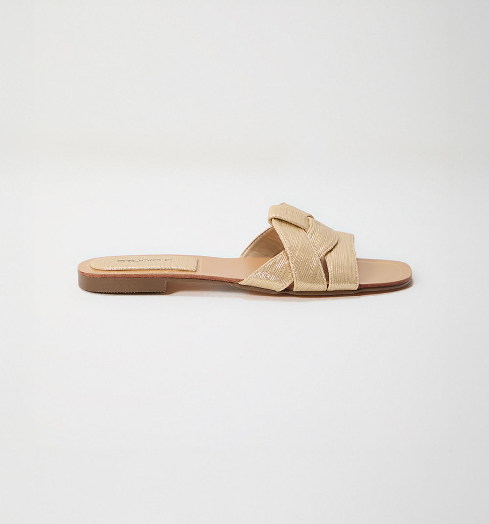 Sandalia plana metalizada