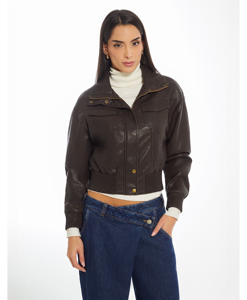 Chaqueta tipo biker cuello alto