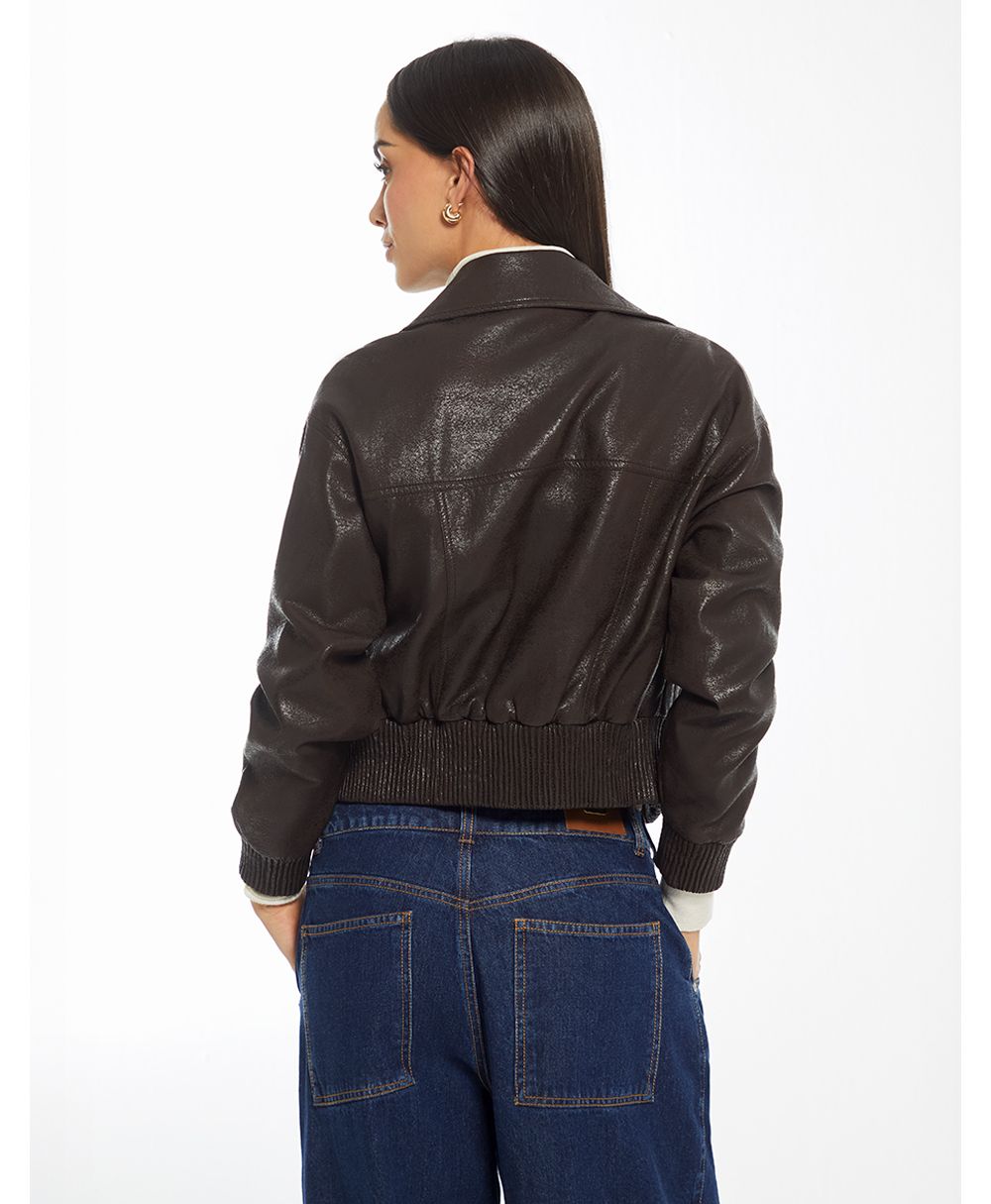 Chaqueta tipo biker cuello alto