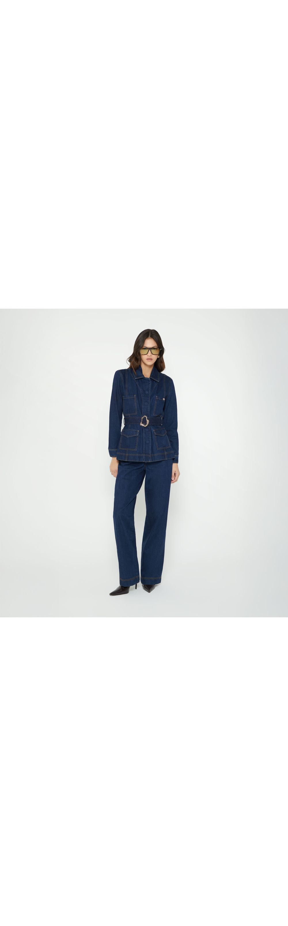 Chaqueta con cinturon herraje