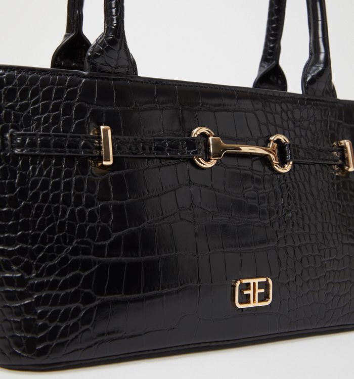 Bolso con insumo frontal