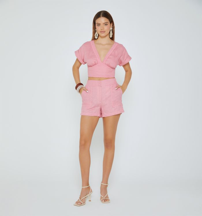 Short tiro alto bolsillos sobrepuestos