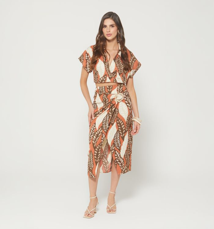 Falda midi con hebilla