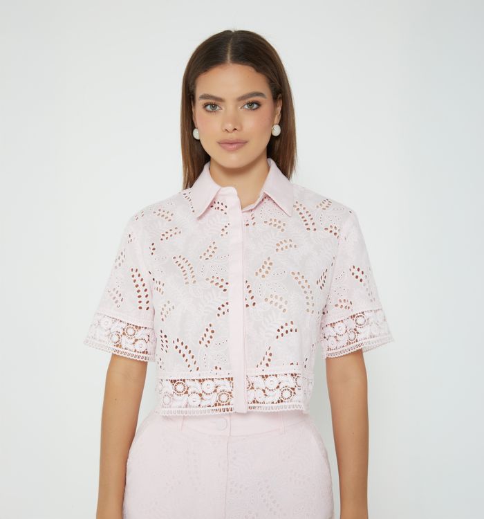 Blusa manga corta encajes