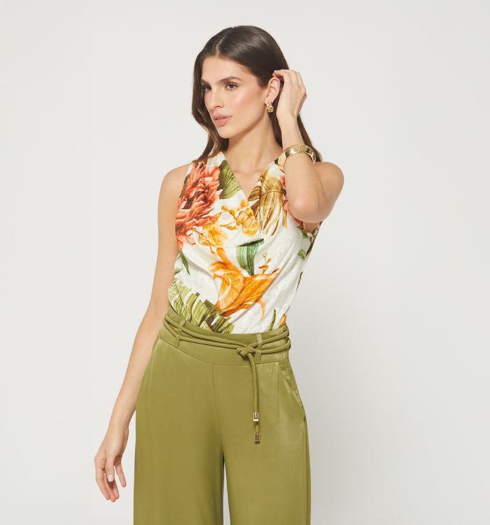 Blusa escote pelicano