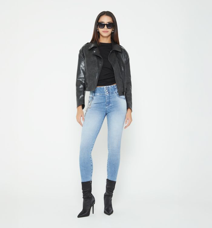 Jean skinny alto pretina ancha borla