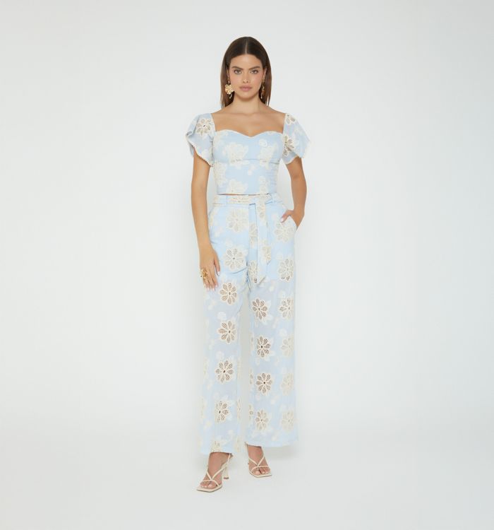 Pantalon palazzo con escalerilla