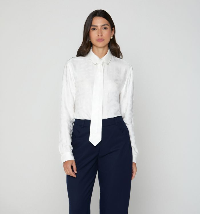 Blusa camisera con corbata