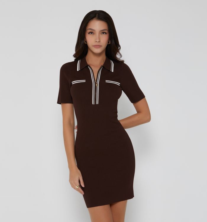 Vestido manga corta con cierre frontal