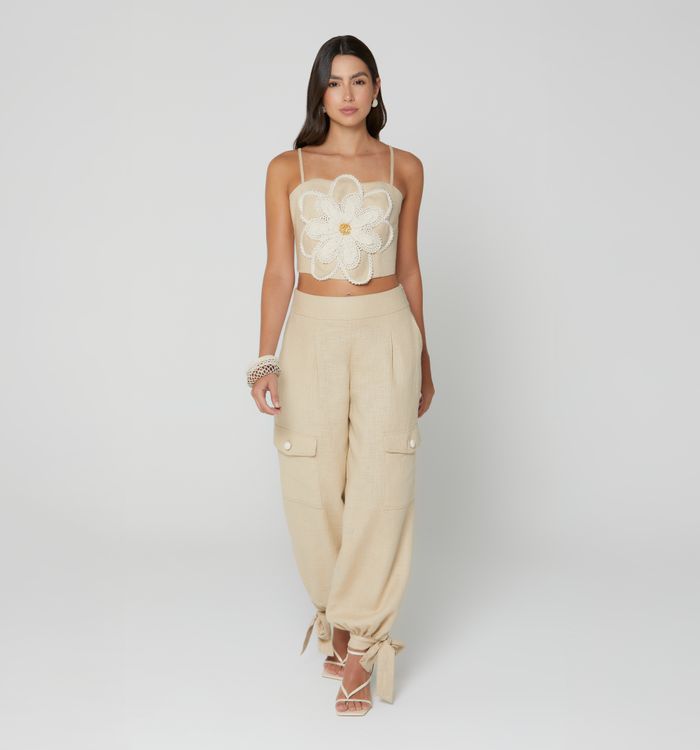 Pantalon tiro alto con amarre en bota