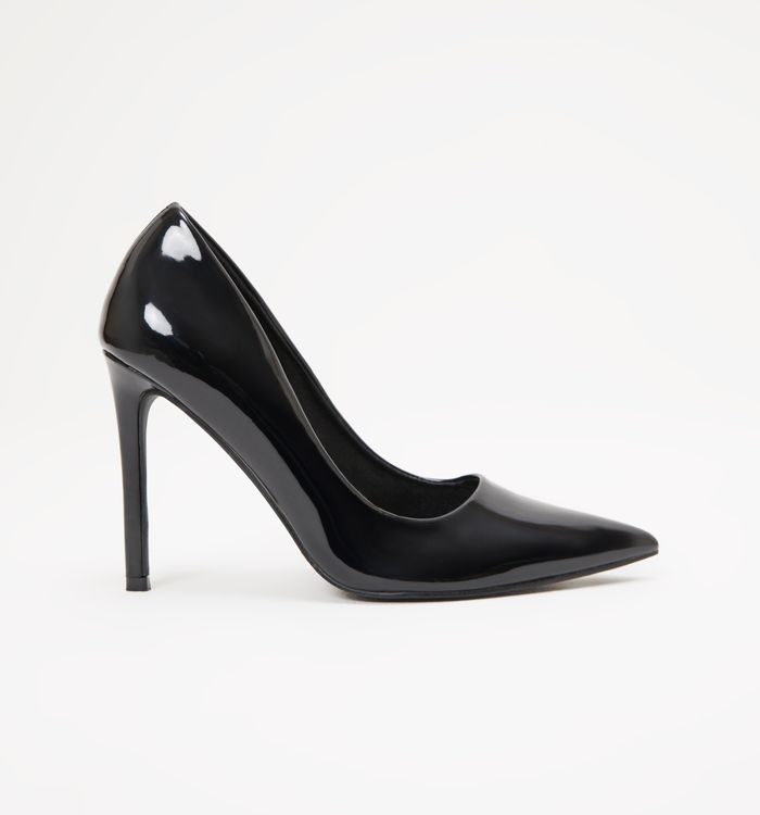 Zapato cerrado en charol