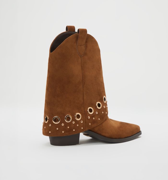 Bota media caña con ojaletes