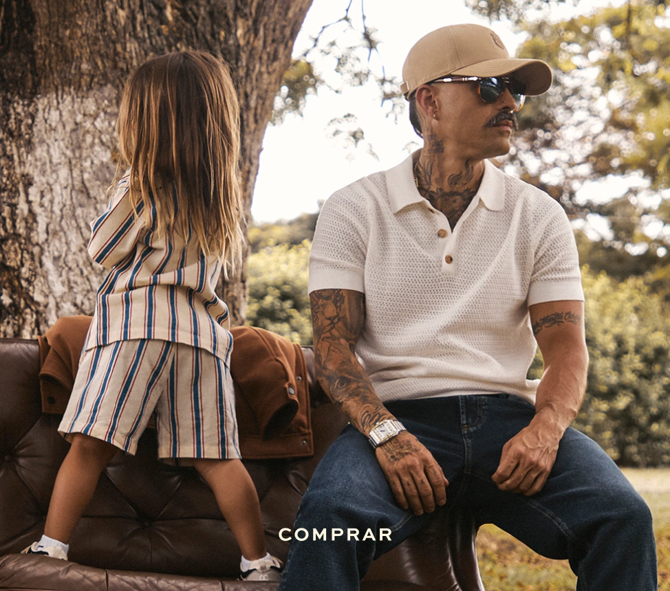 Fotografia de mike bahia usando polo para hombre con textura ligera y diseño versátil de la marca Studio F MAN